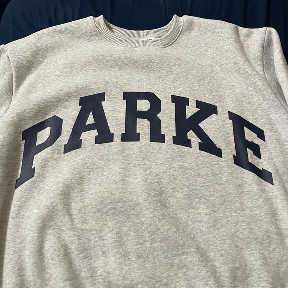 ✨PARKE✨ grey and navy blue sweatshirt - Picture 3 of 4